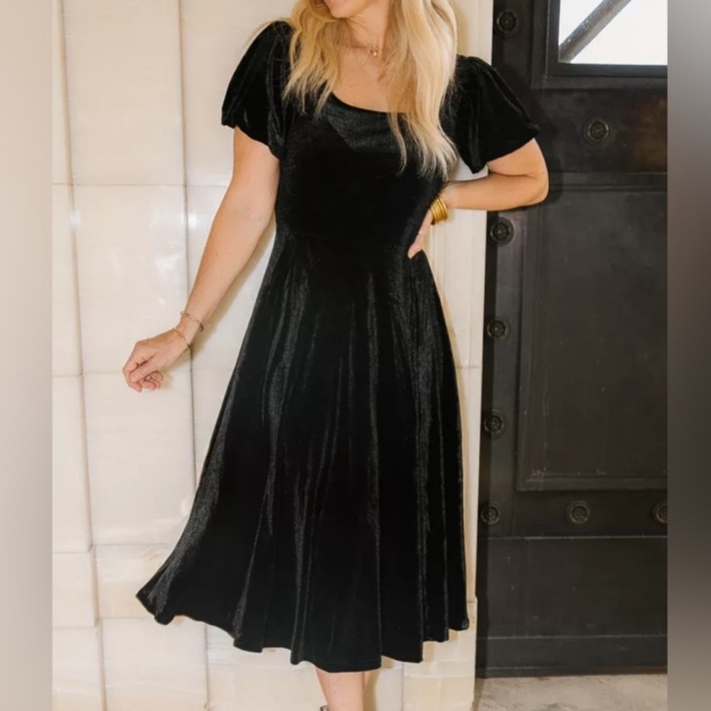 Elegant Black Velvet Dress